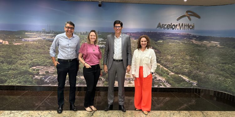 Deputado Mazinho dos Anjos alinha parceria com ArcelorMittal para implantação do Programa Novos Caminhos em Barra de São Francisco