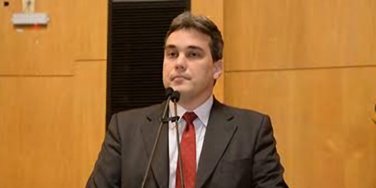 Com apenas 4 mulheres, partido registra somente 13 candidatos a vereador