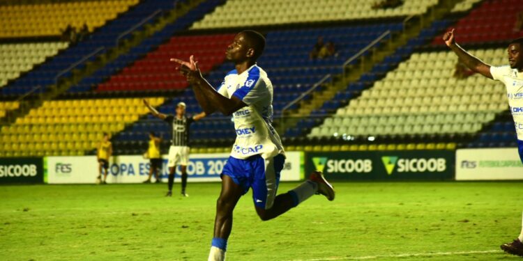 Vitória vence o clássico com o Rio Branco, de virada, e segue na liderança da Copa ES
