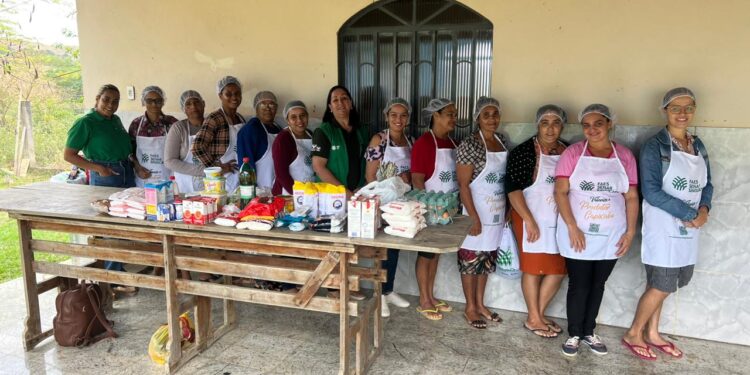 Semdege e SENAR iniciam curso de Bolo Confeitado em Vila Itaperuna, interior de Barra de São Francisco