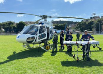 Homem é socorrido por helicóptero do Notaer e transferido para Colatina após emergência em Barra de São Francisco