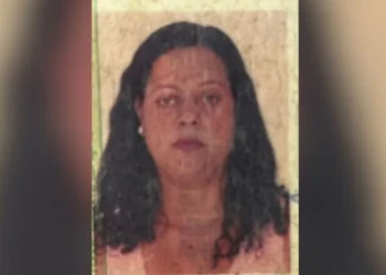 Costureira é morta a facadas na Serra; enteado é o principal suspeito