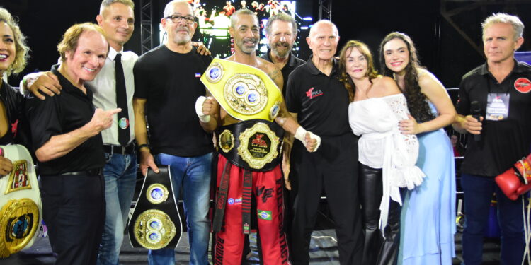 Laécio Nunes vence italiano, conquista título mundial de kickboxing e aposenta invicto