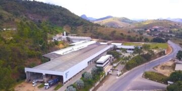 Setor de rochas vê medidas econômicas dos Estados Unidos com preocupação Setor de rochas vê medidas econômicas dos Estados Unidos com preocupação