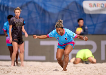 São Pedro goleia novamente e vira líder no Mundial de Clubes de beach soccer