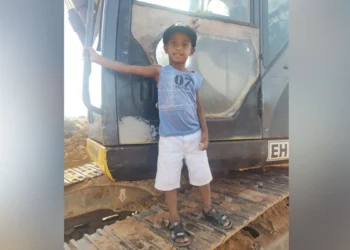 Criança morre com tiro enquanto o pai tentava vender espingarda para um amigo em Guarapari