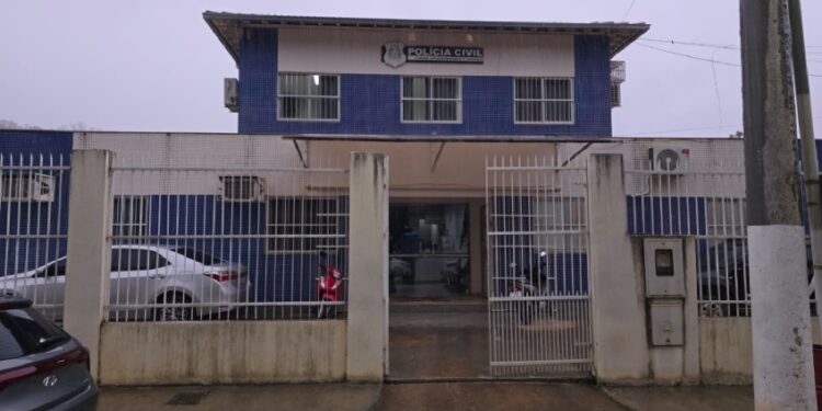 Policial civil de Barra de São Francisco é expulso acusado de furtar dinheiro de fianças