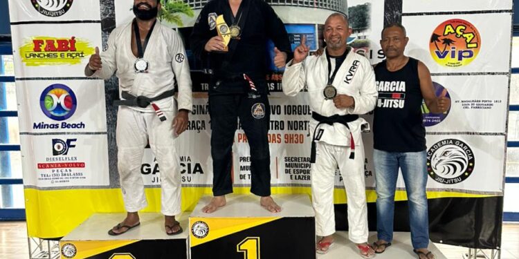 Atleta francisquense ganha campeonato de Jiu-Jitsu em Minas Gerais e se prepara para Sul-Americano em novembro