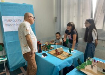 Estudantes da Escola Ozéias Rezende, em Barra de São Francisco, realizam Feira de Ciências, Matemática e Robótica