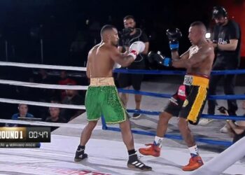 Esquiva Falcão vence Morramad Araujo por nocaute técnico no Fight Music Show 5