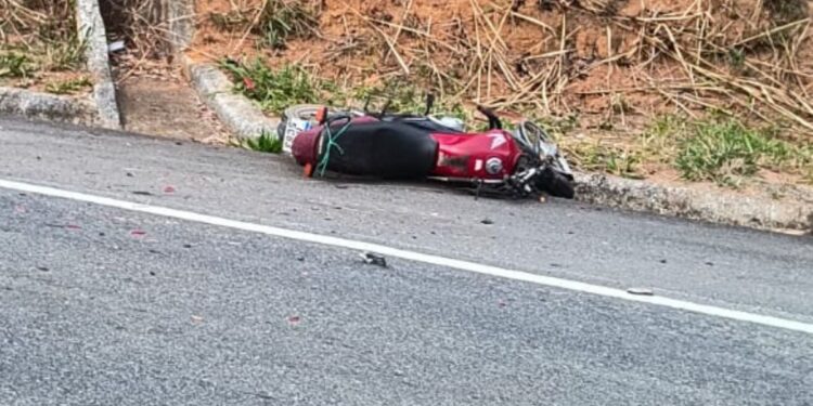 Motociclistas morrem em acidente na zona rural de Pancas Motociclistas morrem em acidente na zona rural de Pancas