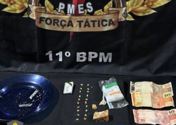 PM apreende menores fracionando crack em Barra de São Francisco