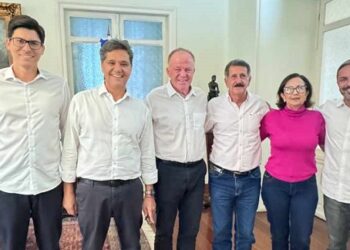 Prefeito eleito de Ecoporanga, Zé Luiz Mendes, participa de audiência com o Governador Renato Casagrande e Deputado Mazinho dos Anjos