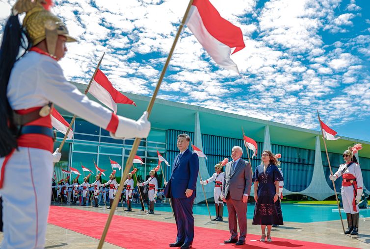 Ricardo Stuckert/PR 20.11.2024 - Presidente da República, Luiz Inácio Lula da Silva, durante a Cerimônia oficial de chegada do Presidente da República Popular da China, Xi Jinping, por ocasião de sua Visita de Estado ao Brasil, no Palácio do Planalto - DF. Foto: Ricardo Stuckert/PR