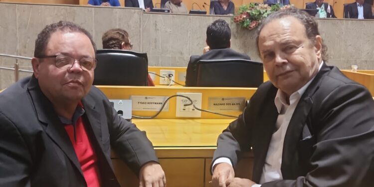 Elvécio Andrade e Paulo Duarte recebem Comenda Jairo Maia Elvécio Andrade e Paulo Duarte recebem Comenda Jairo Maia