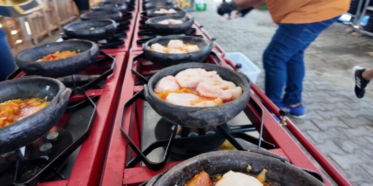 Conceição da Barra surpreende com a maior moqueca do mundo Conceição da Barra surpreende com a maior moqueca do mundo