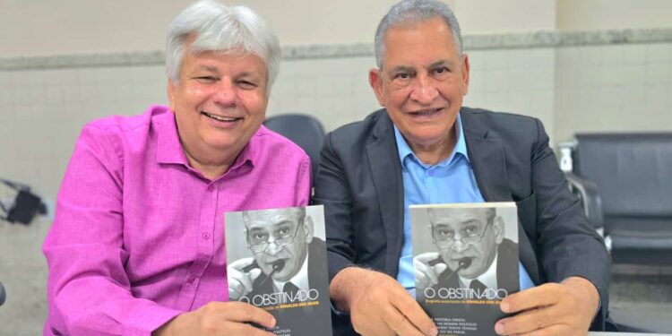 “O Obstinado”: biografia autorizada de Enivaldo dos Anjos é lançada em Barra de São Francisco