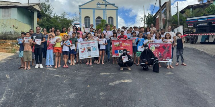 BSF: alunos da EMEFTI Elizabeth Trzoseki participam de concientização contra a dengue em Vila Paulista BSF: alunos da EMEFTI Elizabeth Trzoseki participam de concientização contra a dengue em Vila Paulista