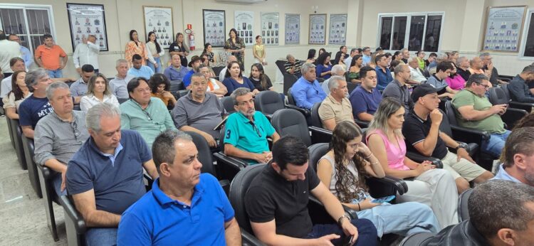 “O Obstinado”: biografia autorizada de Enivaldo dos Anjos é lançada em Barra de São Francisco