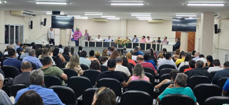 “O Obstinado”: biografia autorizada de Enivaldo dos Anjos é lançada em Barra de São Francisco