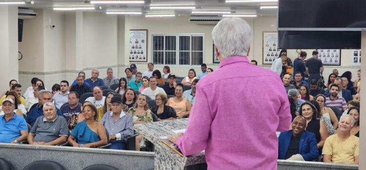 “O Obstinado”: biografia autorizada de Enivaldo dos Anjos é lançada em Barra de São Francisco