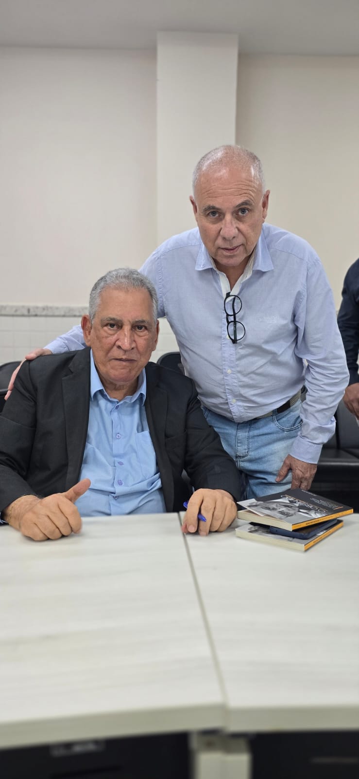 “O Obstinado”: biografia autorizada de Enivaldo dos Anjos é lançada em Barra de São Francisco