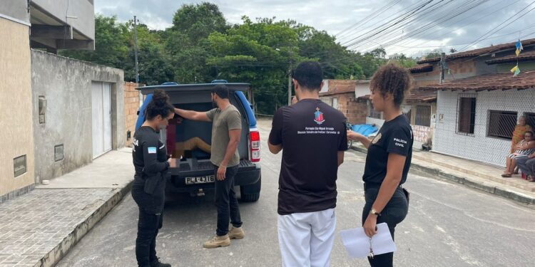Jovem é preso na Bahia suspeito de perseguir e ameaçar ex-namorada em São Mateus