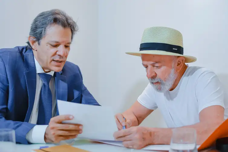 Ricardo Stuckert/PR São Paulo (SP), 16/12/2024 - Presidente da República, Luiz Inácio Lula da Silva, durante reunião com o Ministro da Fazenda, Fernando Haddad. Foto: Ricardo Stuckert/PR