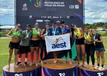 Julhia e Lara, da AEST, vencem a 3ª etapa do Circuito Brasileiro de vôlei de praia sub-19