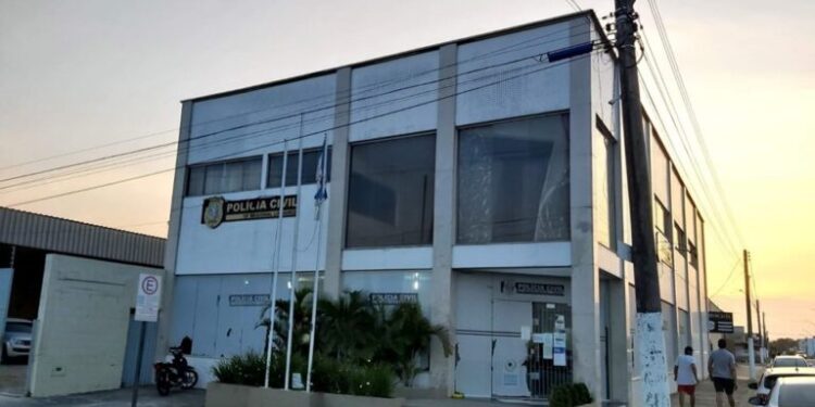 Suspeito de homicídio é preso durante operação em Linhares Suspeito de homicídio é preso durante operação em Linhares