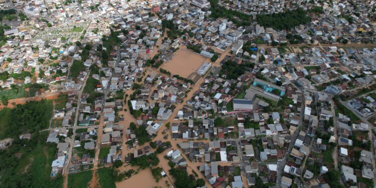 Defesa Civil Nacional em Vitória para socorro a vítimas de chuvas