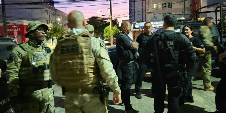Polícia mira “pedágio” do tráfico em comunidades
