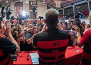 Trem pagador do futebol brasileiro, Flamengo é o time mais rico fora da Europa