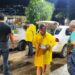 Atingidos por enchentes recebem marmitas em Barra de São Francisco