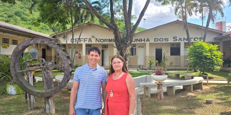 Ampliação da Normília Cunha dos Santos na reta final