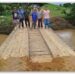 Prefeitura de Barra de São Francisco recupera ponte danificada pela chuva em Ponte Alta, interior do município