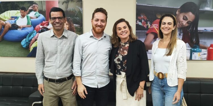 Delmar Kér participa de reunião com secretário de Estado da Educação para melhorias na infraestrutura escolar do município Delmar Kér participa de reunião com secretário de Estado da Educação para melhorias na infraestrutura escolar do município