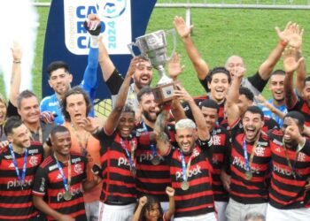 Flamengo detona o Maricá (5 a 0) e levanta mais uma taça