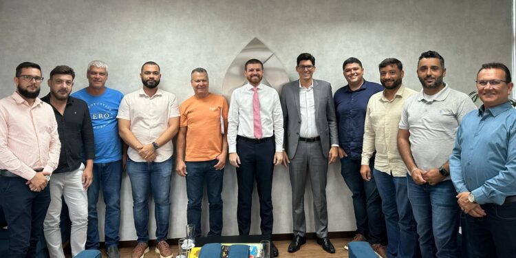 Mazinho cobra da Cesan solução para água de loteamento em Mantenópolis Mazinho cobra da Cesan solução para água de loteamento em Mantenópolis