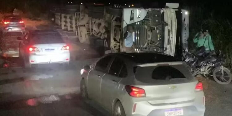 Acidente na BR-381 faz 14 vitimas