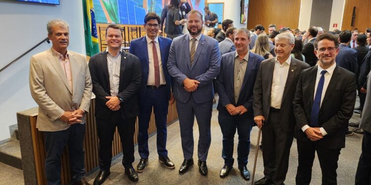 Mazinho participa, em Brasília, de acordo para energia mais barata na irrigação