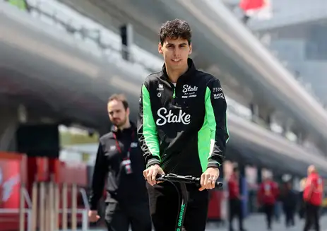  Shanghai, China - 22/03 2025 - Formula One F1 - Chinese Grand Prix - Shanghai International Circuit,
Sauber's Gabriel Bortoleto ahead of the Chinese Grand Prix.  REUTERS/Tyrone Siu
