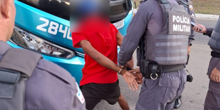 Preso em fuga suspeito de estuprar criança de 3 anos Preso em fuga suspeito de estuprar criança de 3 anos