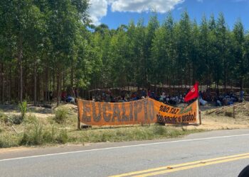 Invasores deixam área em Aracruz,  após ordem judicial