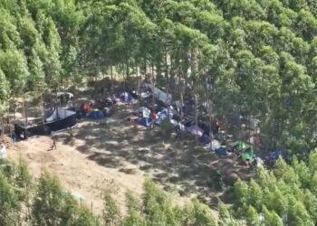 Invasão de terra em Aracruz: mais de 250 pessoas em quase 70 barracas