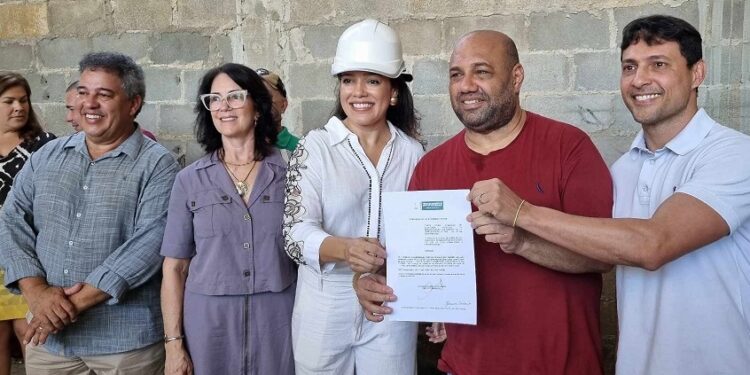 Marianne Cavalcante toma posse como Secretária Municipal de Infraestrutura dos Bairros de Barra de São Francisco Marianne Cavalcante toma posse como Secretária Municipal de Infraestrutura dos Bairros de Barra de São Francisco