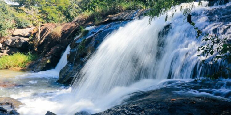 Matou menina de 10 anos esganada e pôs a culpa no Capeta