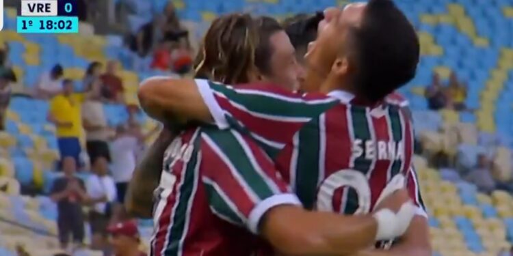 Flu faz 4 a 0 e encaminha classificação