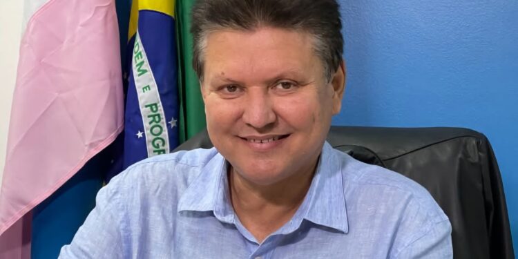 Euclério não inaugura, entrega