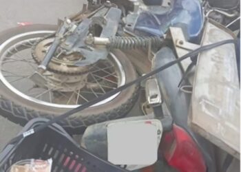 Motociclista fica em estado grave após colisão com carro em Mantena